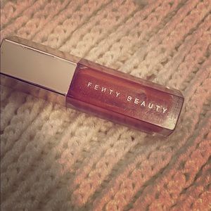 Fenty Beauty Gloss Bomb Universal Lip Luminizer⭐️